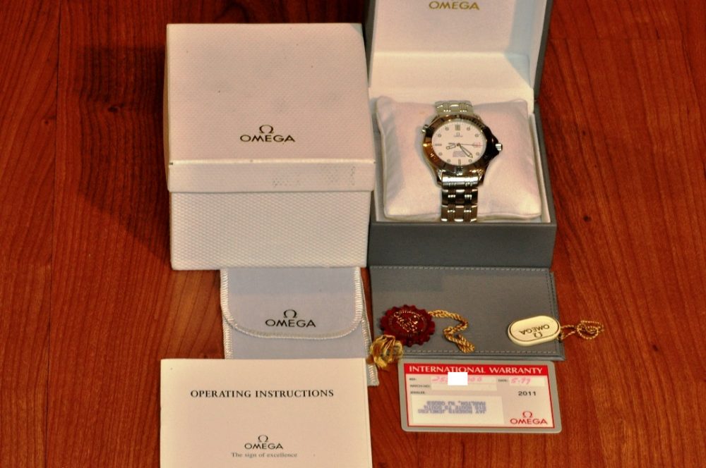 Omega Seamaster 300m White Wave Dial 41mm Automatic 2532.20.00 Box Papers Card