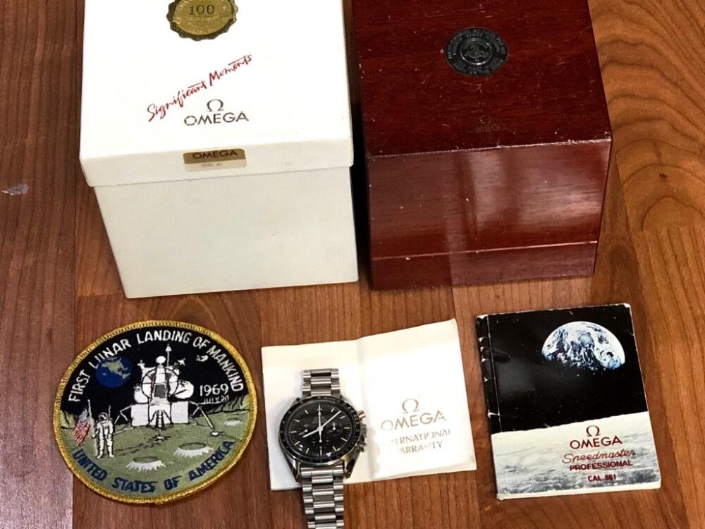 Omega Speedmaster Moon Watch 42mm Manual Hesalite Box papers Mission Patch 3590.59 or ST 145022