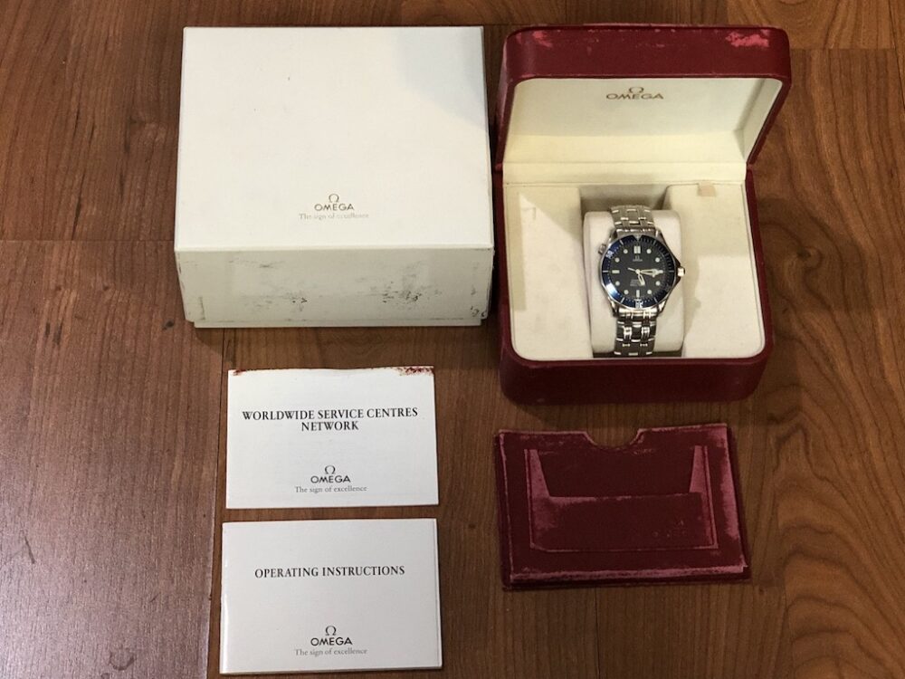 Omega Seamaster 300m Professional Diver Quartz 41mm Blue Wave 007 model 196.1523 Box Booklets