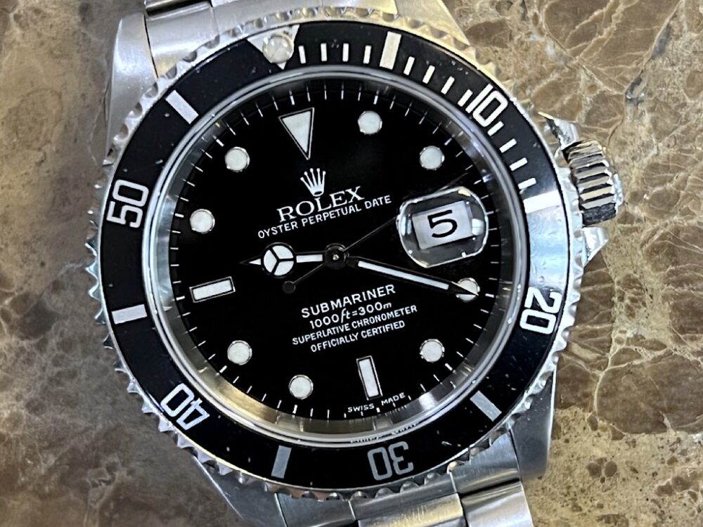 Rolex Submariner Date model 16610 Automatic 40mm Year 2001