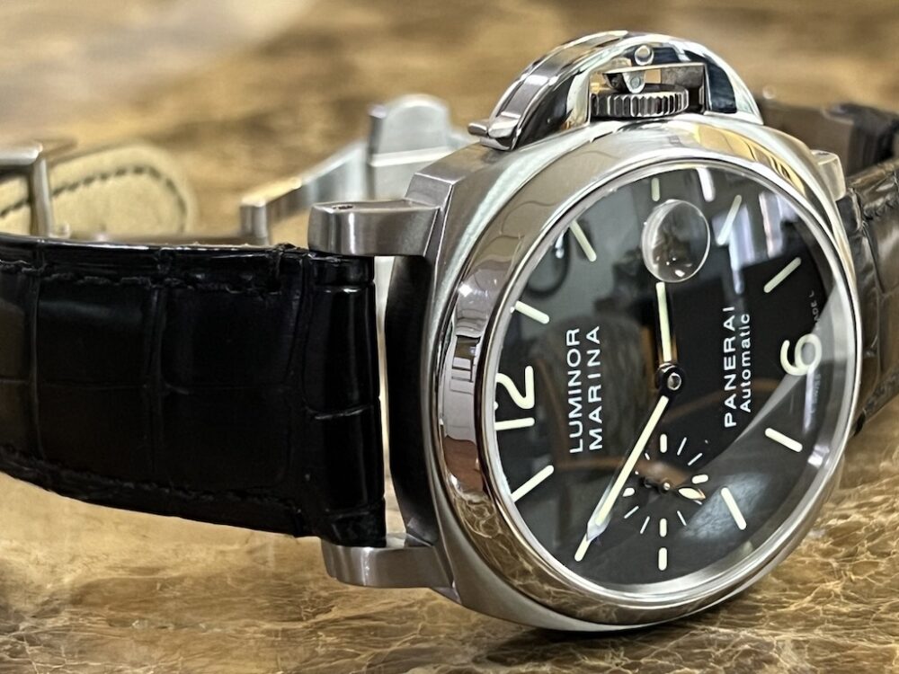 Panerai Luminor Marina Black Dial 40mm Automatic PAM01048 with Alligator Strap and Deployed Buckle