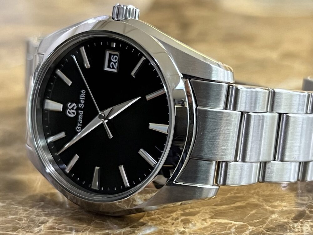 Grand Seiko Black Dial 40mm with Bracelet Quartz Box Papers SBGV223