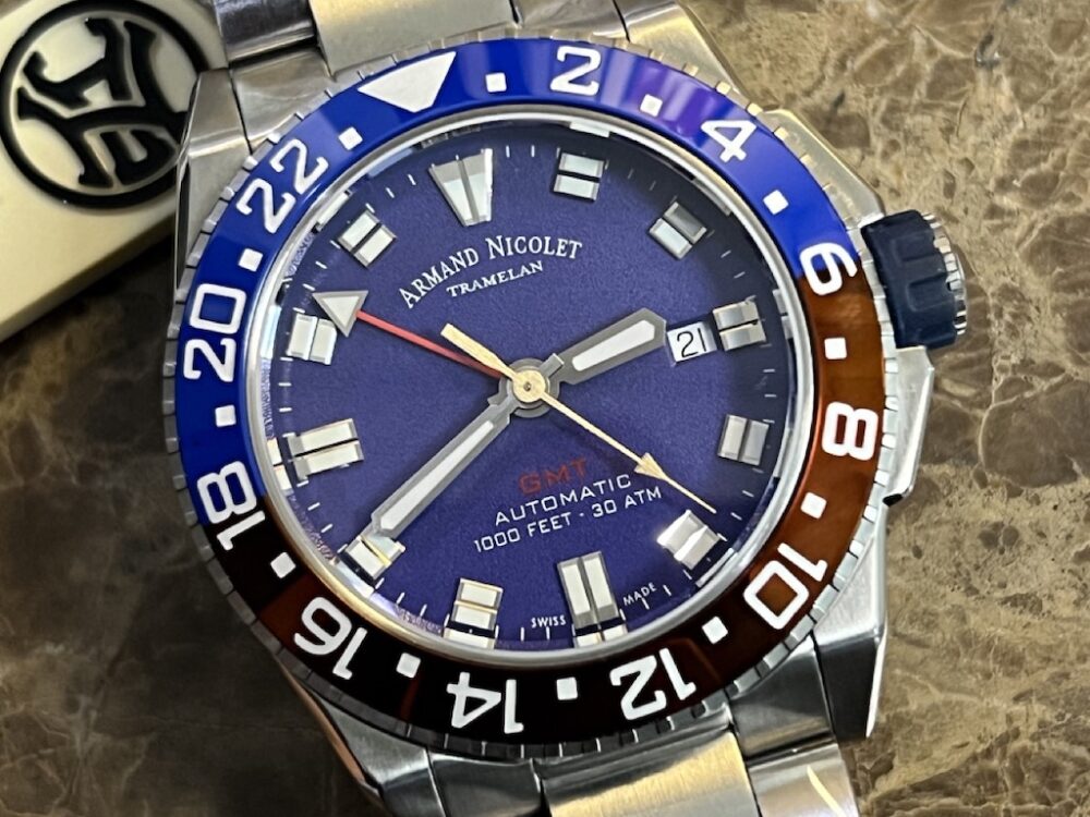 Armand Nicolet GMT Red / Blue Bezel 44m Automatic SWISS MADE Box Papers JS9-2