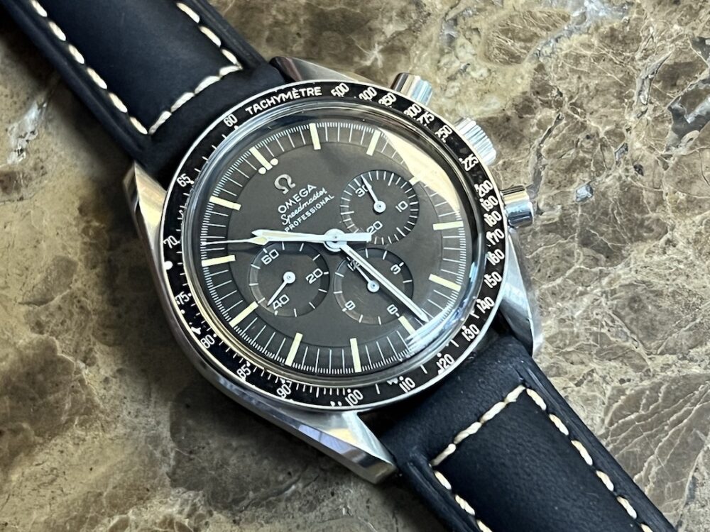 Omega Speedmaster Moon Watch 42mm Hesalite Vintage 1968 Raised Logo and Step Dial DON 90 Tritium 145022-68 ST