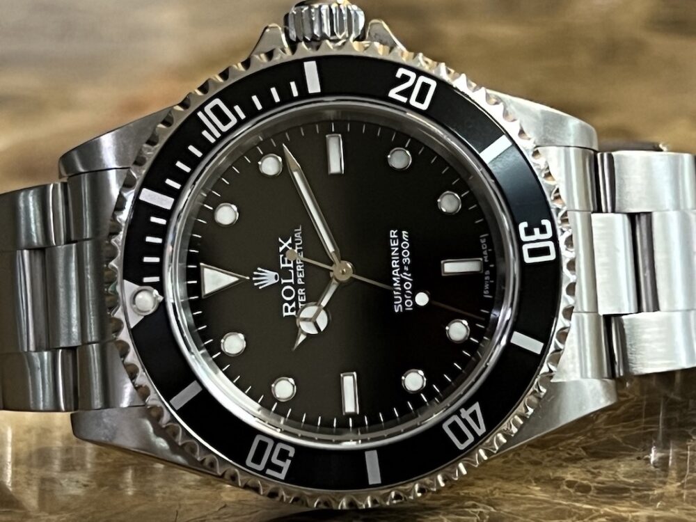 Rolex Submariner No Date Model 14060M Automatic 40mm Box Papers Year 2005