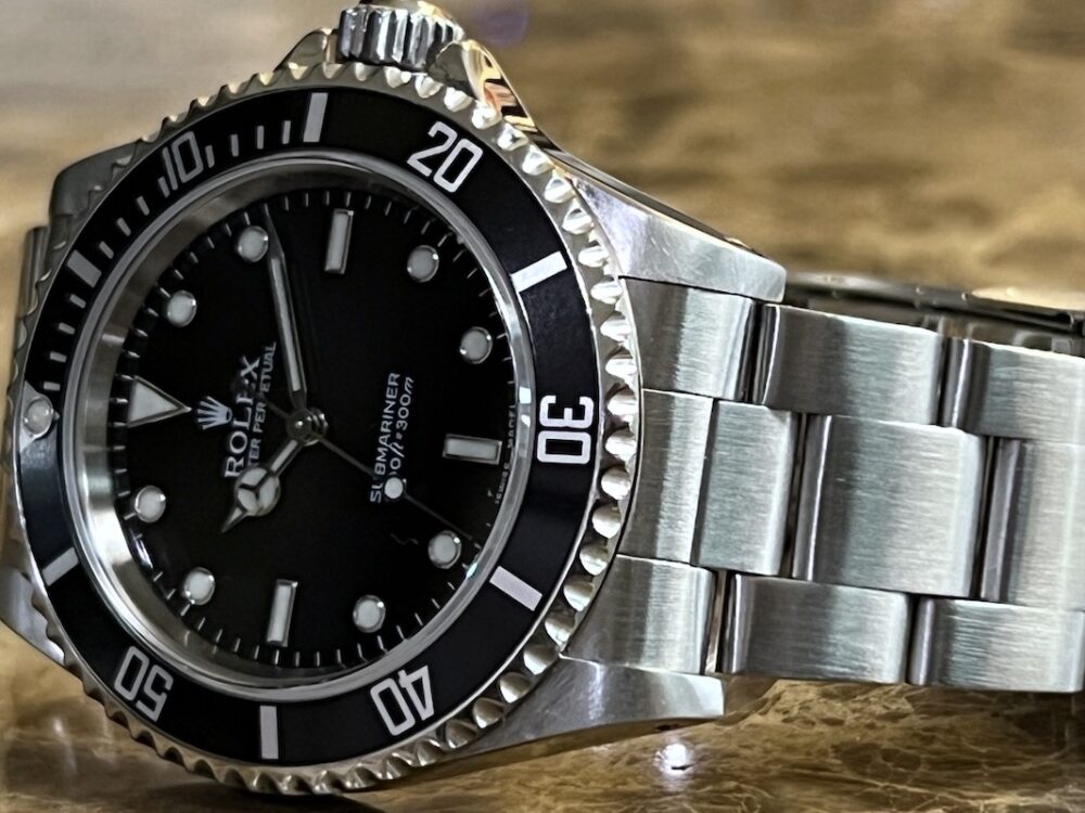 Rolex Submariner No Date Model 14060M Automatic 40mm Box Papers Year 2005