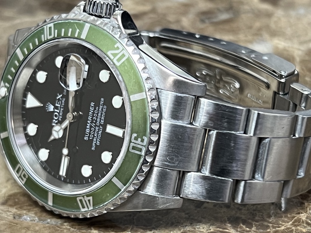 HQ Milton - 2006 Rolex Submariner 16610LV with Green Bezel Insert,  Inventory #9721, For Sale