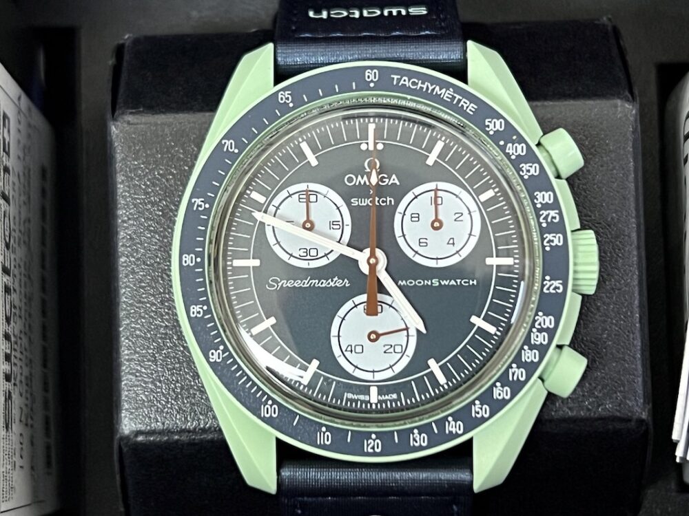 OMEGA X SWATCH MISSION ON EARTH Chronograph Green / Blue Quartz Box Papers Never Worn SO33G100