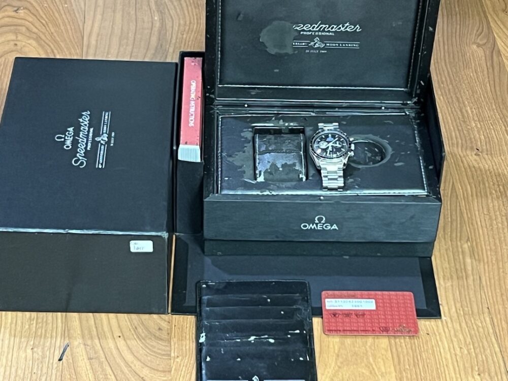 Omega Speedmaster Moon Watch 42mm Manual Hesalite 40th Anniversary Apollo 11 Box / Papers 311.30.42.30.01.002