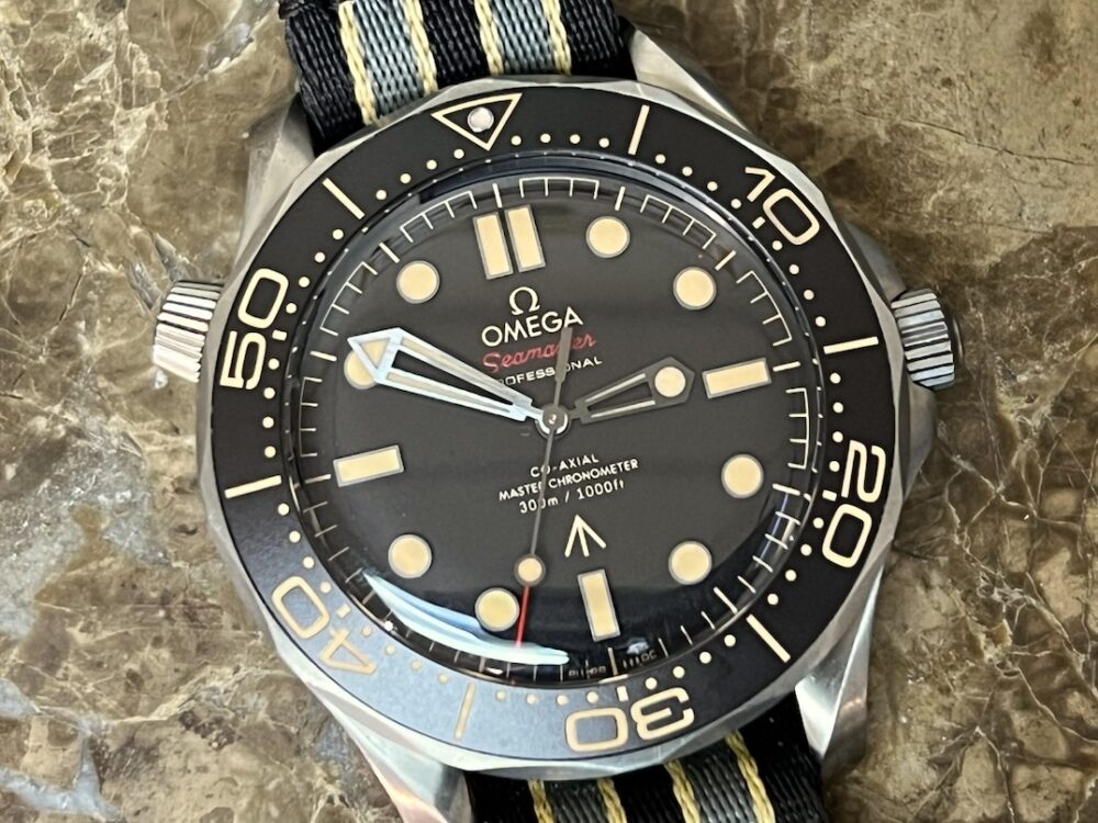 Omega Seamaster Diver 300m Titanium 42mm Automatic NATO James Bond 007 Limited Edition Box Papers Cards 210.92.42.20.01.001