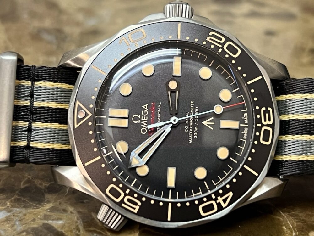 Omega Seamaster Diver 300m Titanium 42mm Automatic NATO James Bond 007 Limited Edition Box Papers Cards 210.92.42.20.01.001
