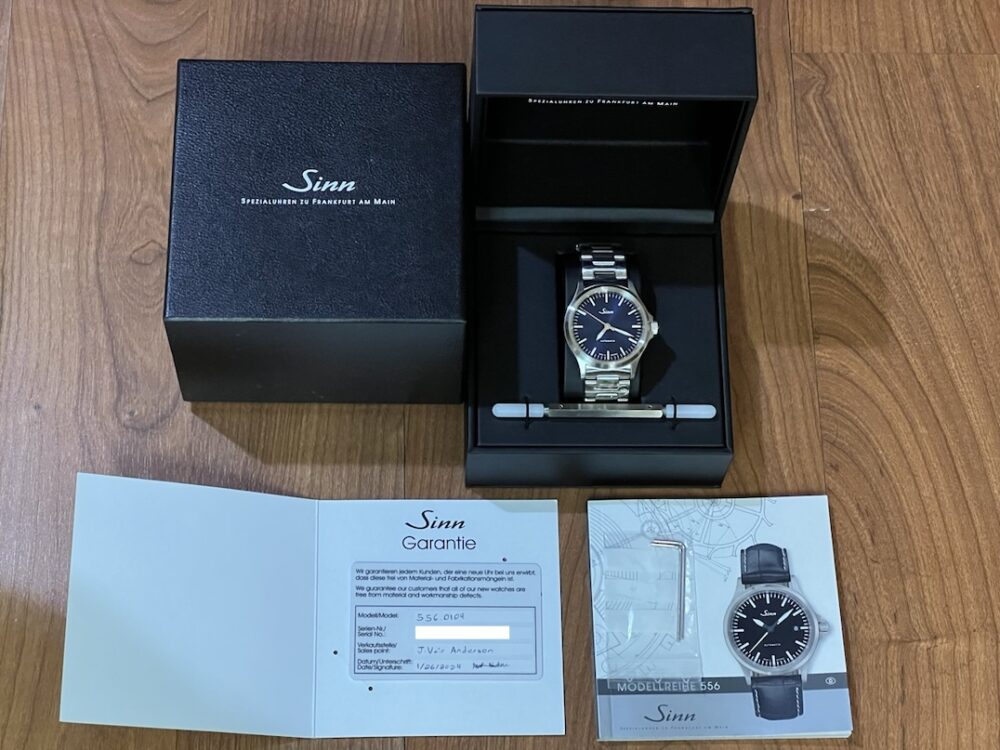 Sinn Series 556 I B 38.5mm Automatic with Blue Dial on Bracelet Box Papers Card 556.0104
