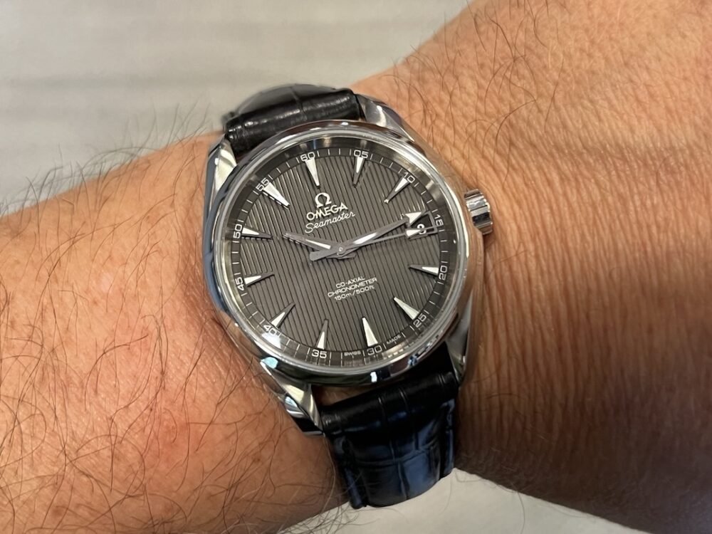 Omega Seamaster Aqua Terra 150M CHRONOMETER 38.5mm Grey Dial on Leather Strap with Deployed Buckle 231.13.39.21.06.001