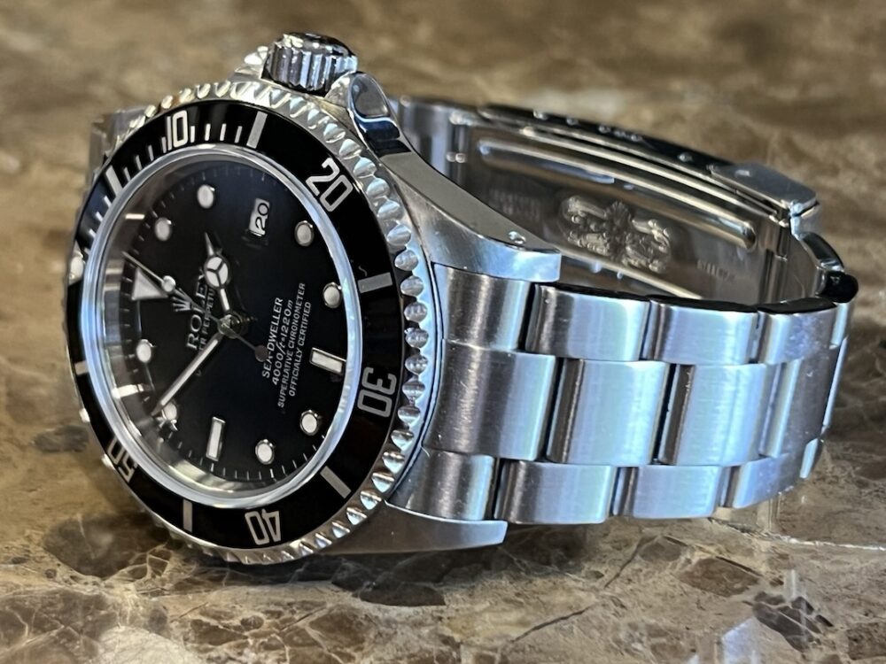 Rolex Sea Dweller 4000 model 16600 K Year 2001 40mm Automatic Box Papers