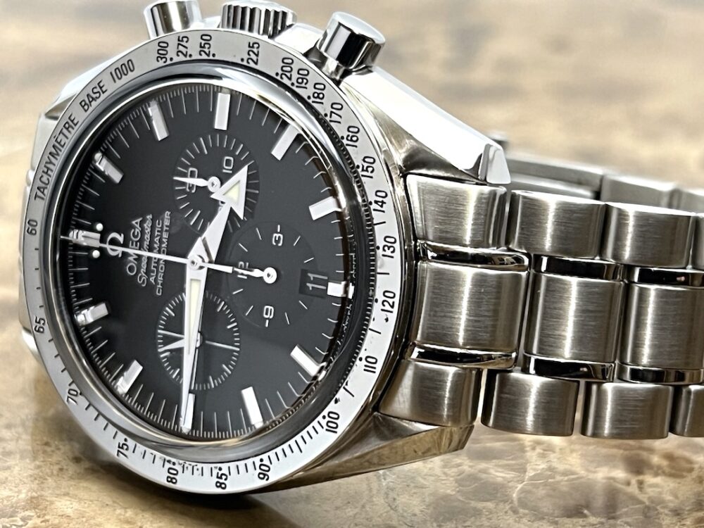 Omega Speedmaster Broad Arrow SPEEDY 42mm Automatic Caliber 3303 Saphire 3551.50 Just serviced by Omega