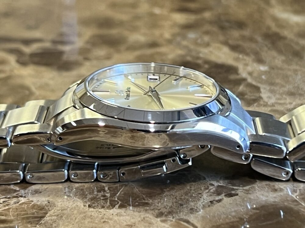 Grand Seiko Quartz 37mm Heritage Collection Box Papers SBGX263