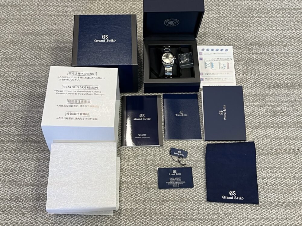 Grand Seiko Quartz 37mm Heritage Collection Box Papers SBGX263