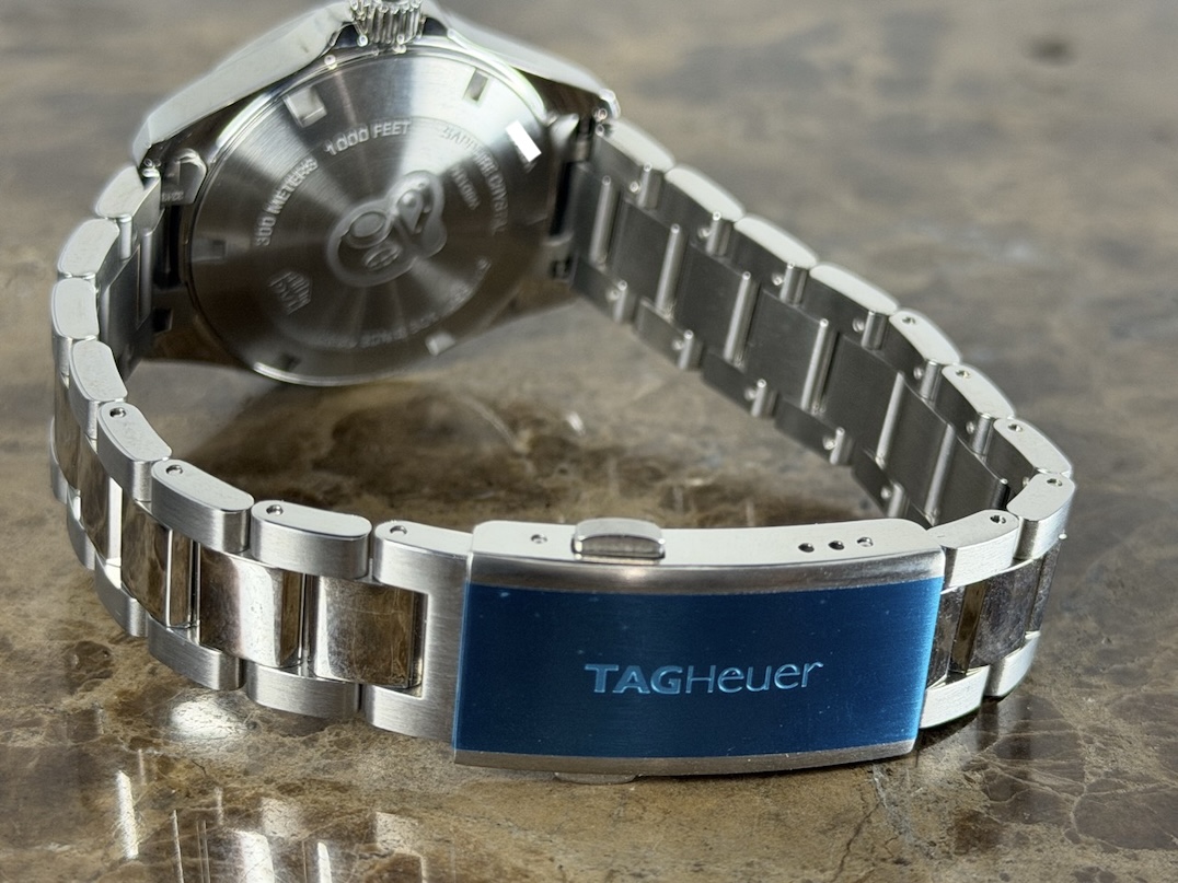 TAG Heuer Aquaracer 32mm Quartz Ladies Mother of Pearl Dial Diamond with Box Papers WBD1314.BA0740