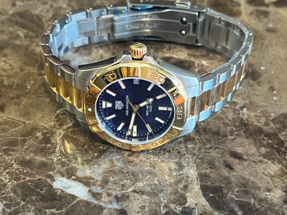 Tag Heuer Aquaracer quartz 32mm mid size two tone steel/gold blue dial with box and papers.