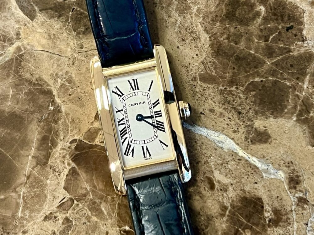 CARTIER TANK AMERICAN solid 18k Yellow Gold 19mm x 34.5mm Quartz model 1710 with service pouch