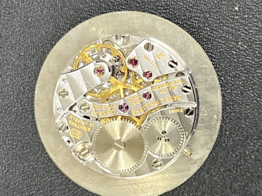 Patek Phillipe Calatrava 18k Yellow Gold 33.5mm Manual Wind with factory Tiffany & Co. dial 3919