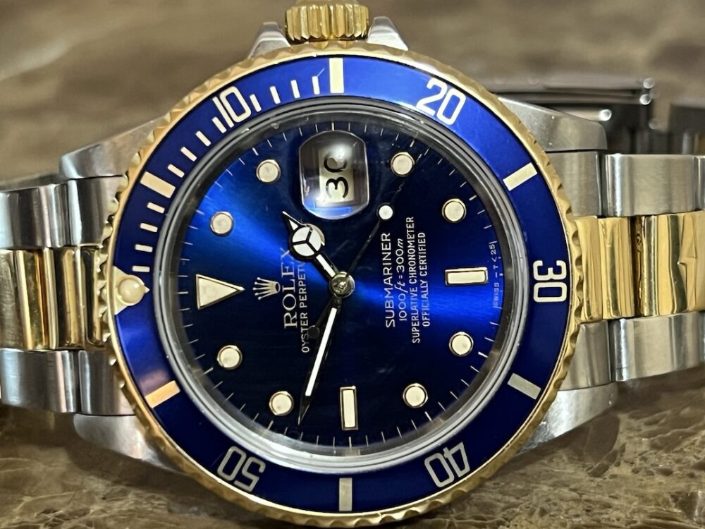 Rolex Submariner 18k Gold / Steel 40mm Automatic with Blue Dial Blue Bezel 16613 Just Serviced