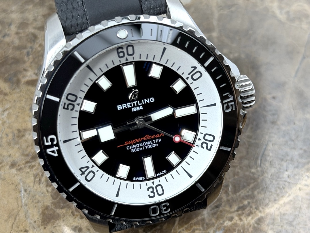 Breitling SuperOcean 42 Automatic Black Dial on a Rubber Dive strap with Breitling Box Papers Card A17375211B1S1