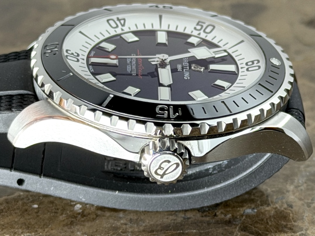 Breitling SuperOcean 42 Automatic Black Dial on a Rubber Dive strap with Breitling Box Papers Card A17375211B1S1