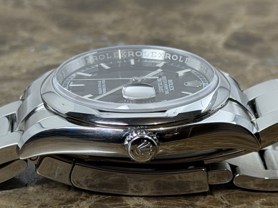 Rolex Datejust 36 Mens Automatic Black Dial with Roulette Date Wheel model 116200