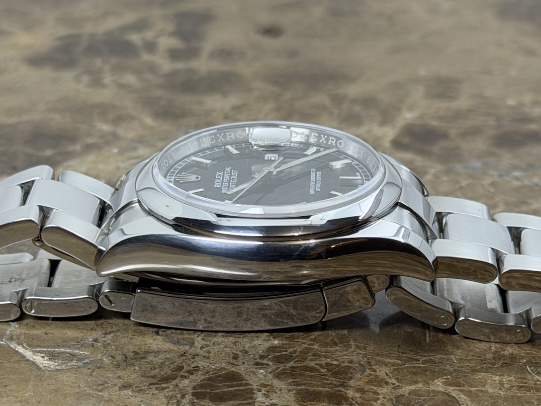 Rolex Datejust 36 Mens Automatic Black Dial with Roulette Date Wheel model 116200