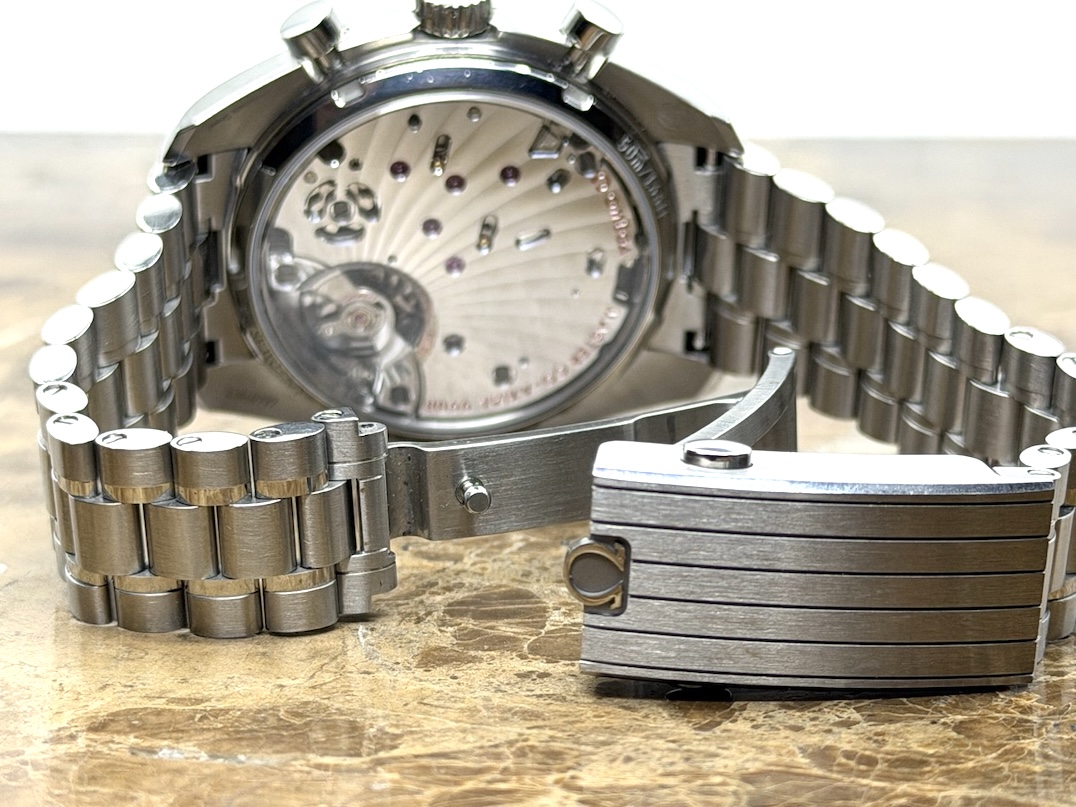 Hello, Its Andrew from Sansom Watches We are Located at.. Sansom Watches Radnor Financial Center 150 N. Radnor Chester Road Suite F-200 (American Executive) Radnor, PA 19087