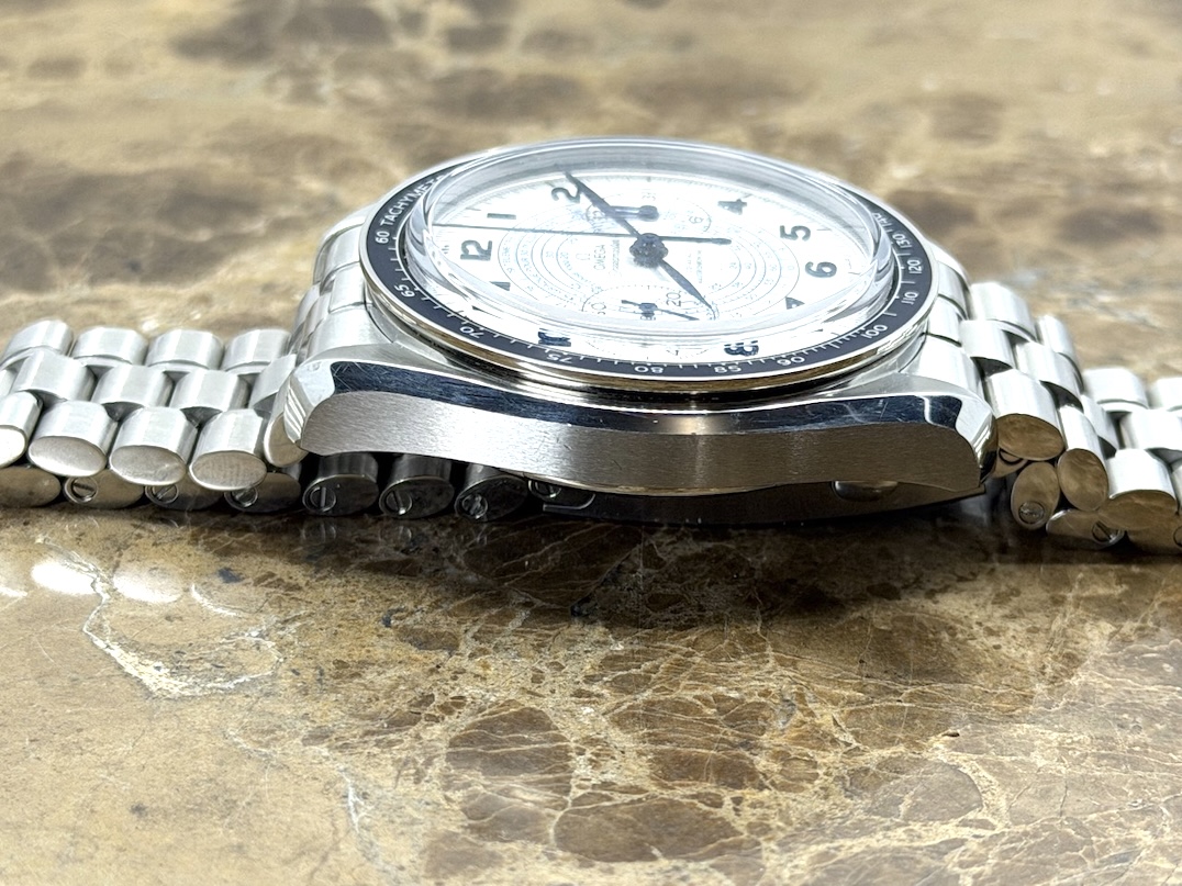 Hello, Its Andrew from Sansom Watches We are Located at.. Sansom Watches Radnor Financial Center 150 N. Radnor Chester Road Suite F-200 (American Executive) Radnor, PA 19087