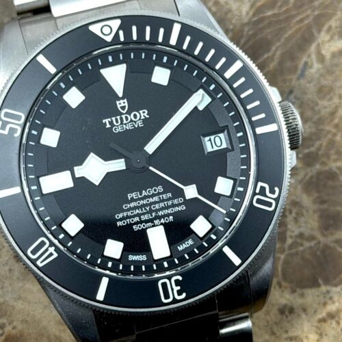 Tudor Pelagos Black Dial Titanium 42mm Automatic 500M 25600TN Box papers warranty card