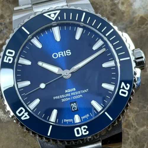 Oris Aquis Date 43.5mm Automatic Blue Dial Blue Bezel with Box papers card 01 733 7789 4135